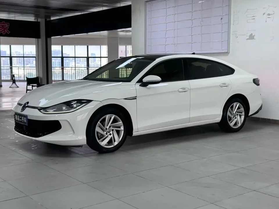 Volkswagen Lamando Lingdu 2022 Lingdu L 280TSI DSG Cool Edition 2023 — photo 1, buy with delivery to Moscow