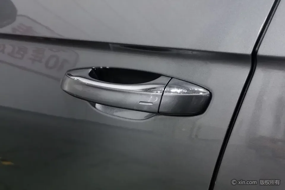 Volkswagen Tayron Tanyue 2023 300TSI 2WD Luxury Plus Advanced Edition 2024 — thumbnail 3