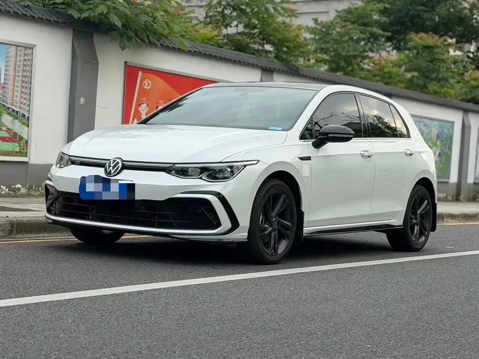 Volkswagen Golf golf 2023 280TSI DSG R-Line Lite 2023 — photo 1, buy with delivery to Moscow