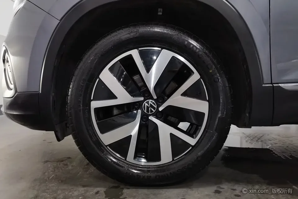 Volkswagen Tayron Tanyue 2023 300TSI 2WD Luxury Plus Advanced Edition 2024 — thumbnail 3