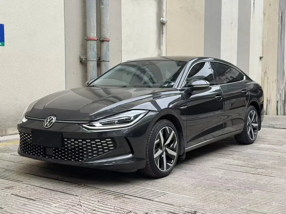 Volkswagen Lamando Lingdu 2024 Lingdu L 280TSI DSG Cool Edition 2024 — photo 1, buy with delivery to Moscow
