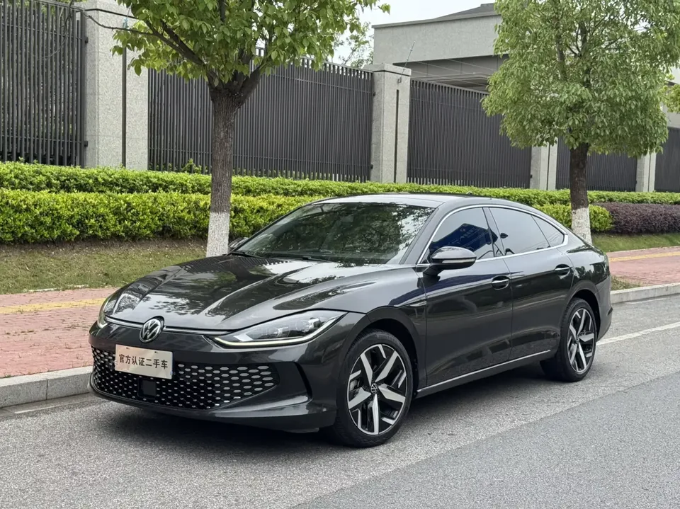 Volkswagen Lamando Lingdu 2022 Lingdu L 280TSI DSG Cool Edition 2022 — photo 1, buy with delivery to Moscow