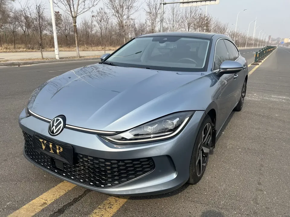 Volkswagen Lamando Lingdu 2022 Lingdu L 280TSI DSG Cool Edition 2022 — photo 1, buy with delivery to Moscow