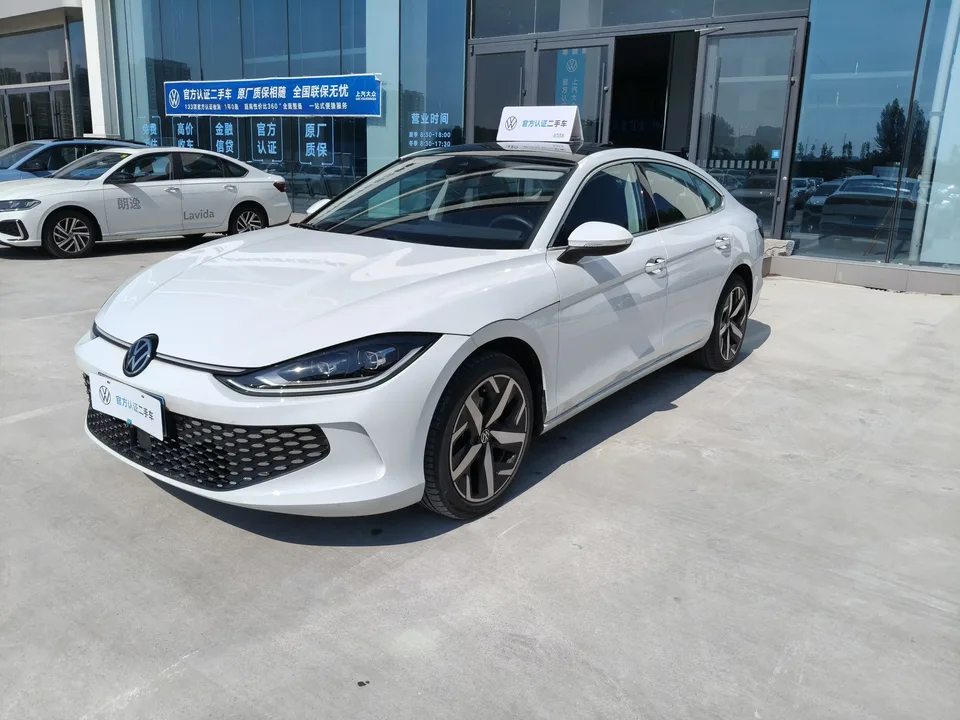 Volkswagen Lamando Lingdu 2024 Lingdu L 280TSI DSG Hot Edition 2024 — photo 1, buy with delivery to Moscow