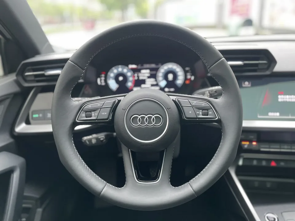 Audi A3 Audi A3 2021 Sportback 35 TFSI Stylish and sporty 2022 — thumbnail 4