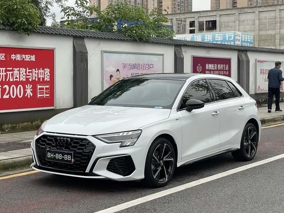 Audi A3 Audi A3 2021 Sportback 35 TFSI Stylish and sporty 2022 — photo 1, buy with delivery to Moscow