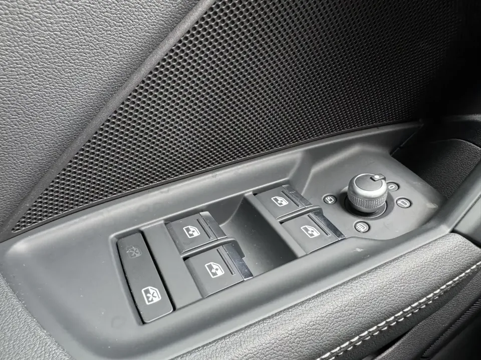Audi A3 Audi A3 2022 Sportback 35 TFSI Stylish and sporty 2022 — thumbnail 5