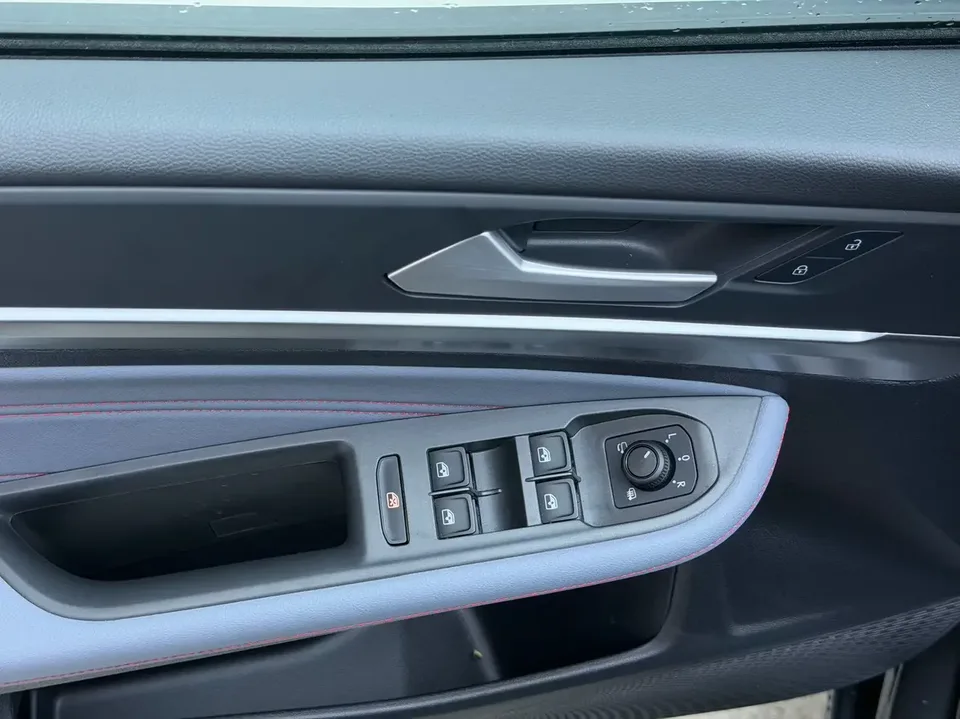 Volkswagen Lamando Lingdu 2023 Lingdu L 280TSI DSG Hot Edition 2023 — thumbnail 3