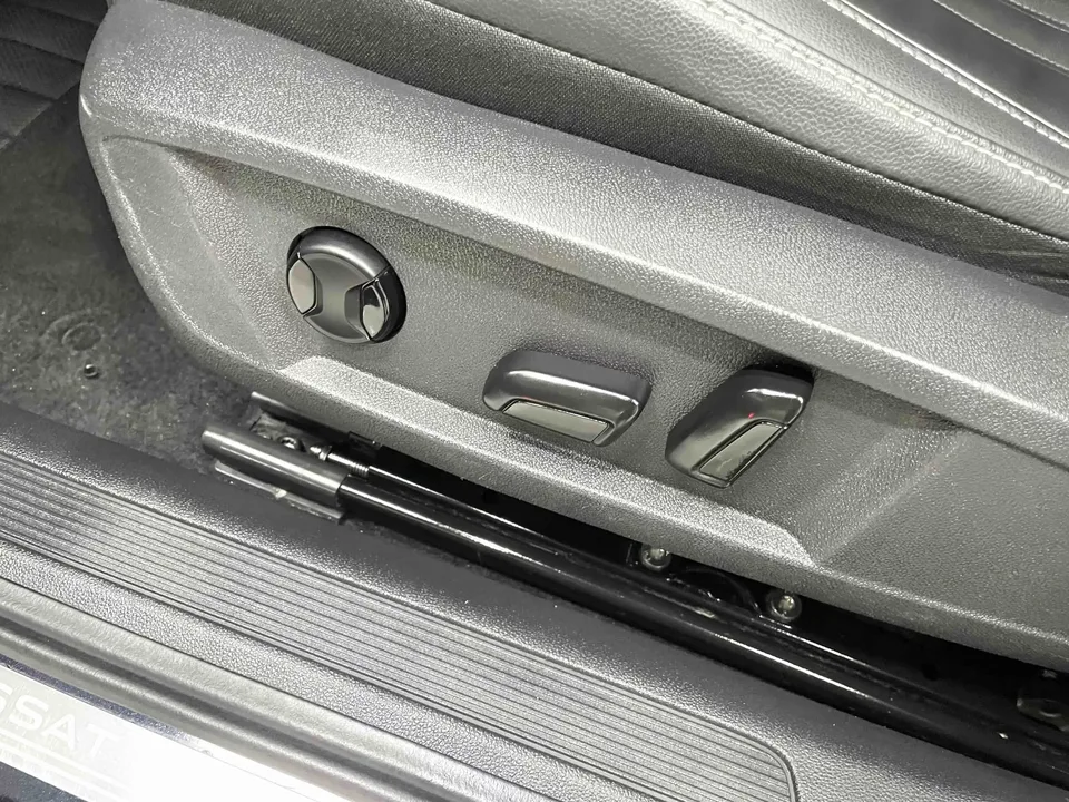 Volkswagen Passat Passat 2023 280TSI Elite Edition 2023 — thumbnail 4