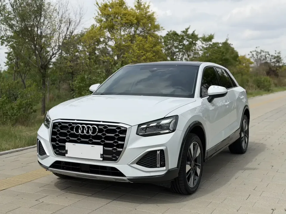 Audi Q2L Audi Q2L 2022 35 TFSI Stylish Dynamic 2022 — photo 1, buy with delivery to Moscow