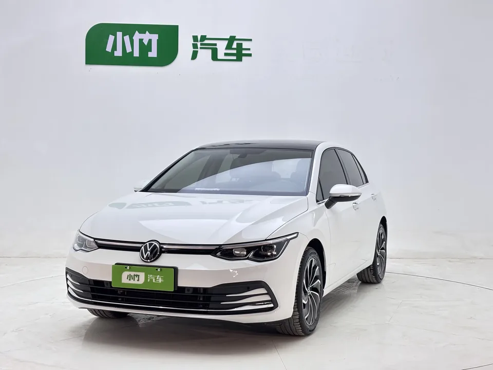 Volkswagen Golf golf 2023 280TSI DSG Pro 2022 — photo 1, buy with delivery to Moscow