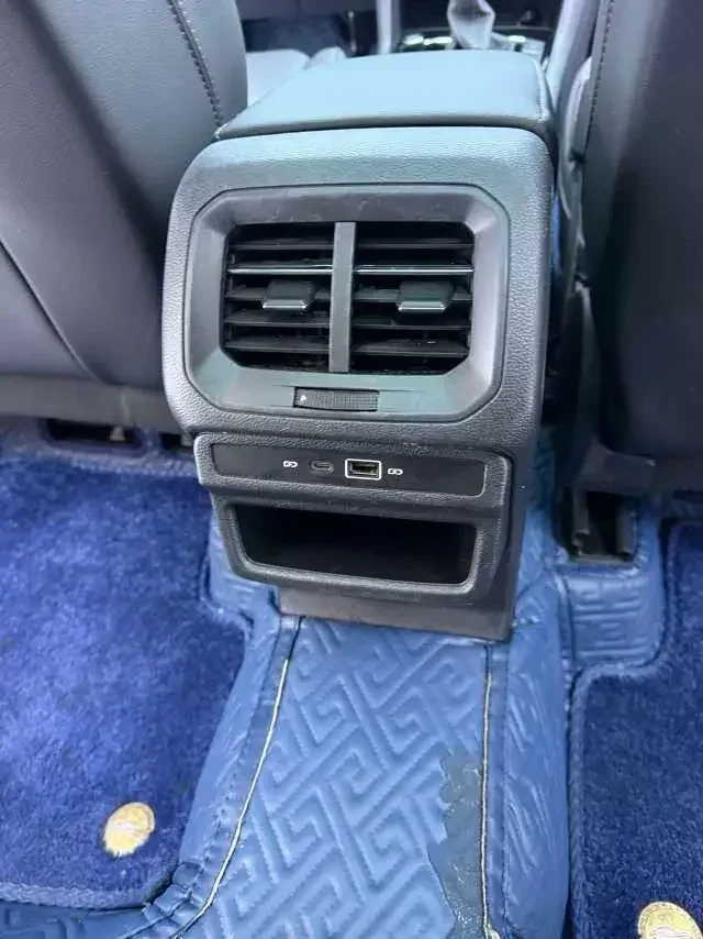 Volkswagen Tharu tuyue 2021 280TSI 2WD Comfort Edition 2022 — thumbnail 4