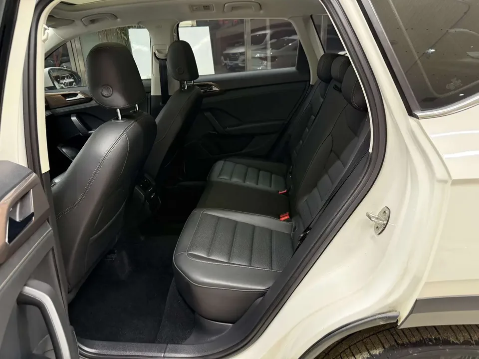 Volkswagen Tharu tuyue 2022 280TSI 2WD Deluxe Edition 2022 — thumbnail 5