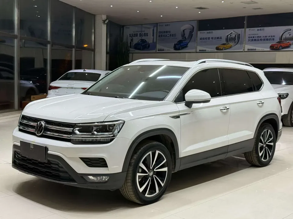 Volkswagen Tharu tuyue 2022 280TSI 2WD Deluxe Edition 2022 — фото 1, купить с доставкой в Москву
