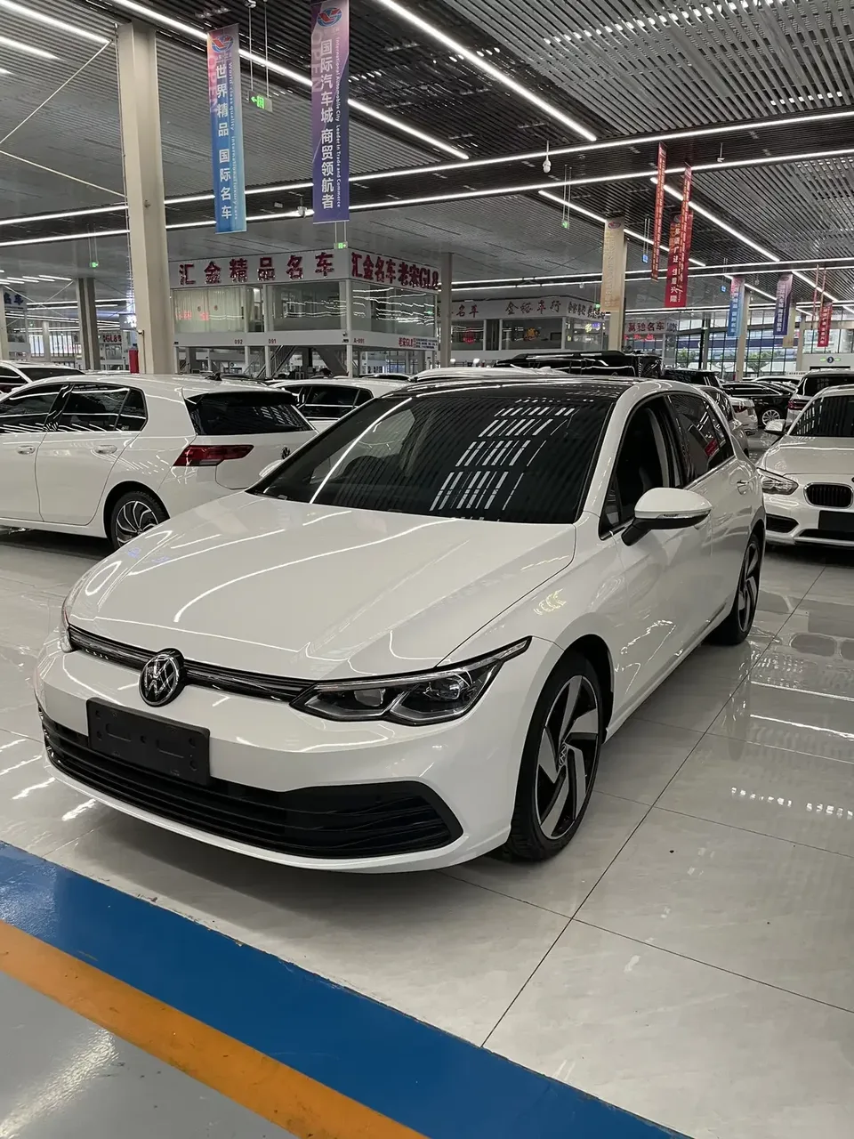 Volkswagen Golf golf 2024 280TSI DSG Pro Expert Edition 2024 — photo 1, buy with delivery to Moscow