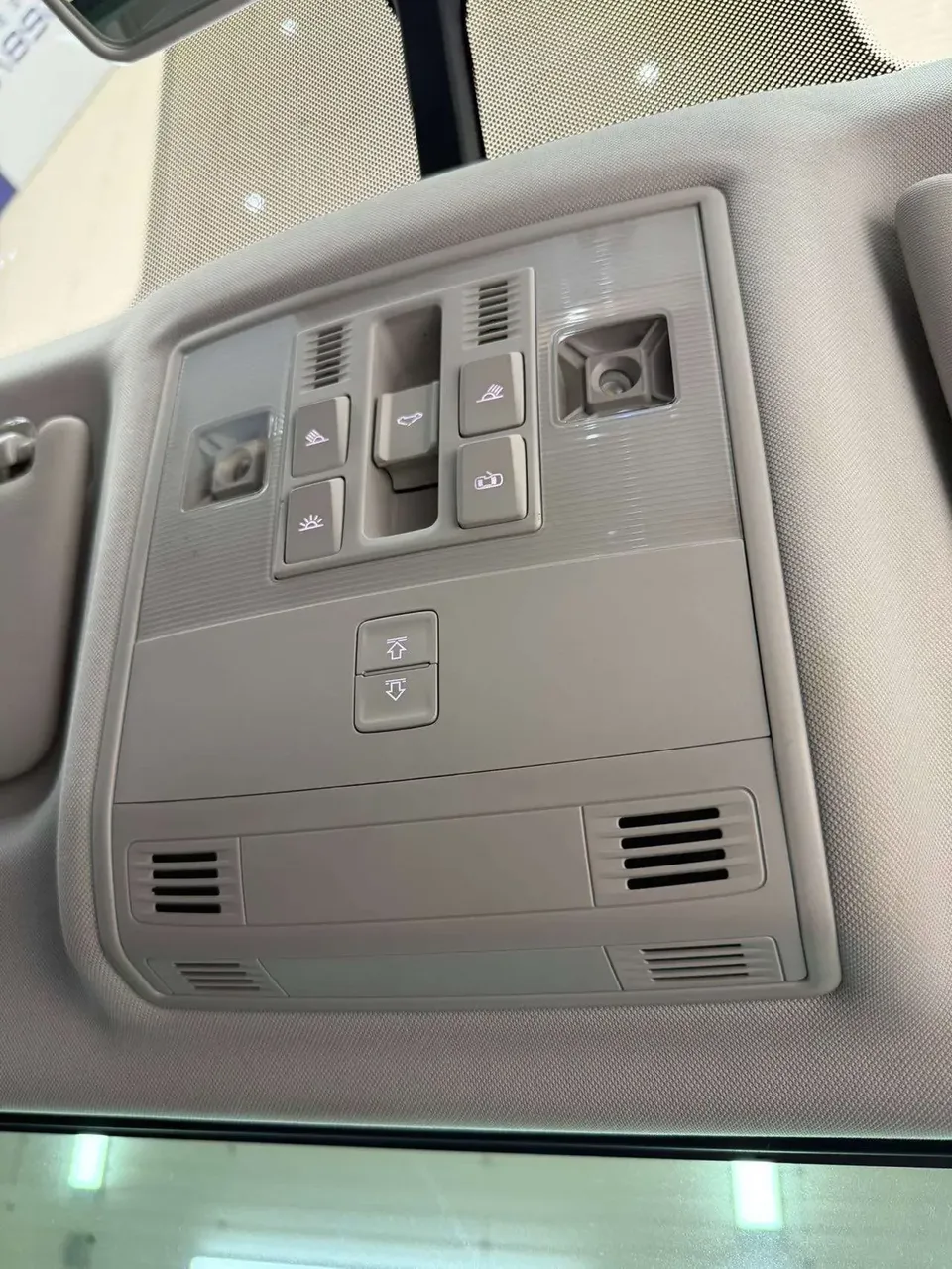 Volkswagen Tharu tuyue 2021 280TSI 2WD Luxury Edition PLUS 2022 — thumbnail 3
