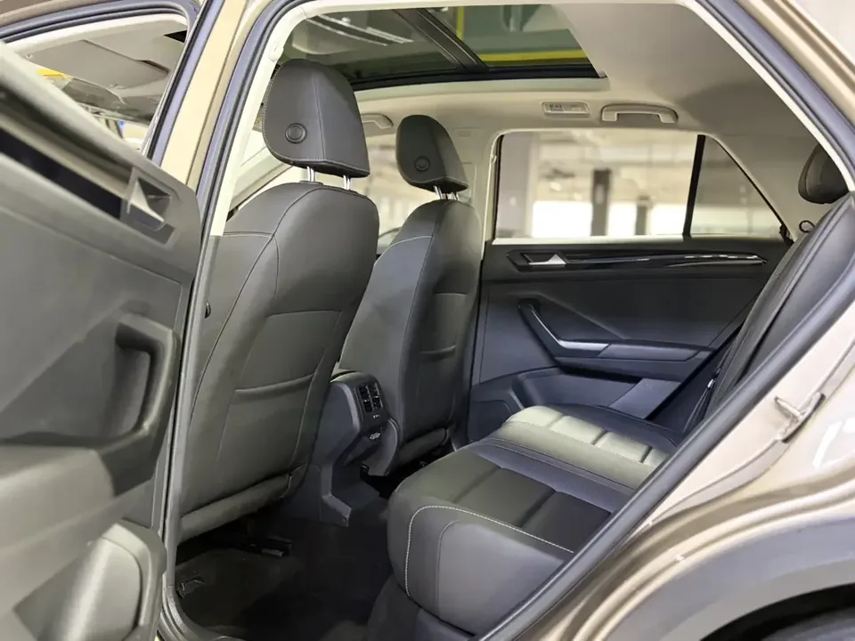 Volkswagen T-Roc TANG 2021 280TSI DSG 2WD Comfort Smart Edition 2022 — thumbnail 3
