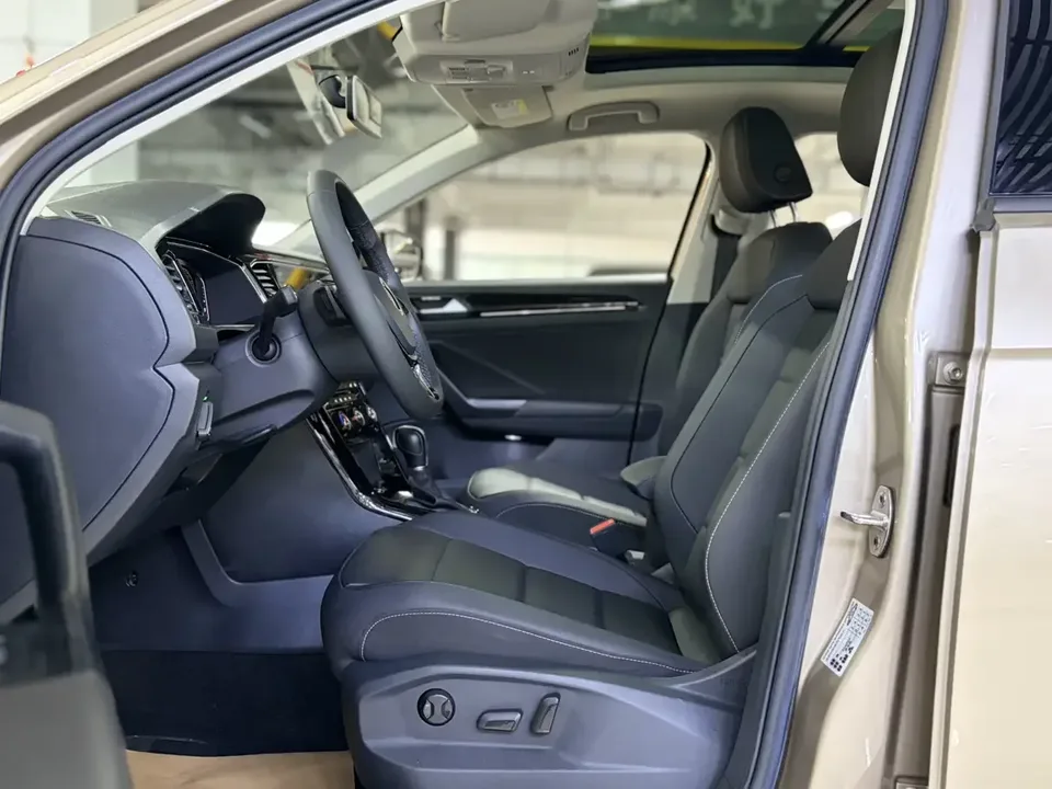 Volkswagen T-Roc TANG 2021 280TSI DSG 2WD Comfort Smart Edition 2022 — thumbnail 5