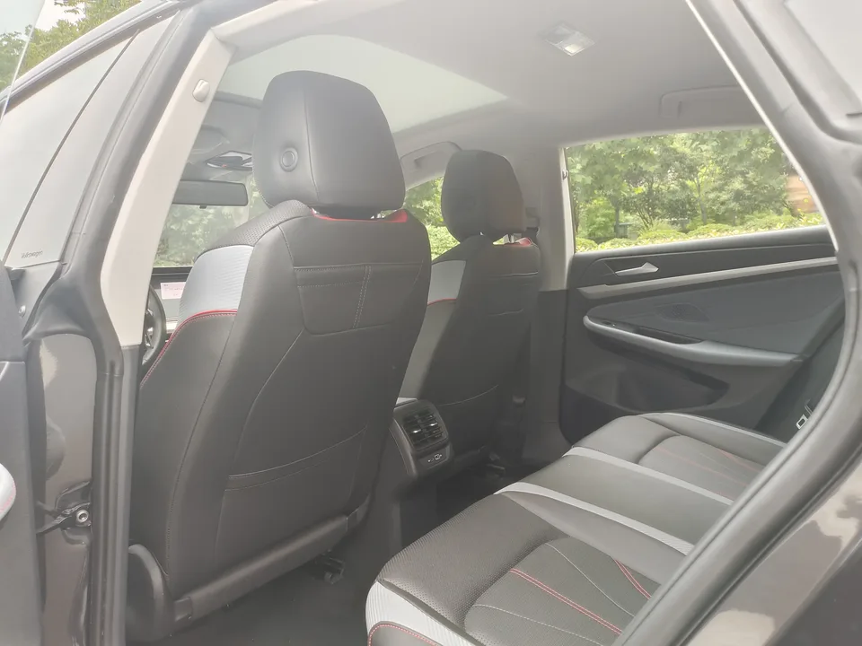 Volkswagen Lamando Lingdu 2023 Lingdu L 280TSI DSG Hot Edition 2026 — thumbnail 4