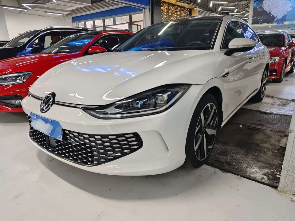 Volkswagen Lamando Lingdu 2023 Lingdu L 280TSI DSG Cool Edition 2023 — photo 1, buy with delivery to Moscow
