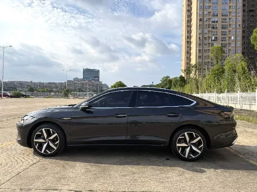 Volkswagen Lamando Lingdu 2023 Lingdu L 280TSI DSG Cool Edition 2026 — thumbnail 4