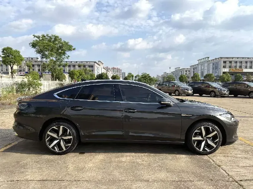 Volkswagen Lamando Lingdu 2023 Lingdu L 280TSI DSG Cool Edition 2026 — thumbnail 5
