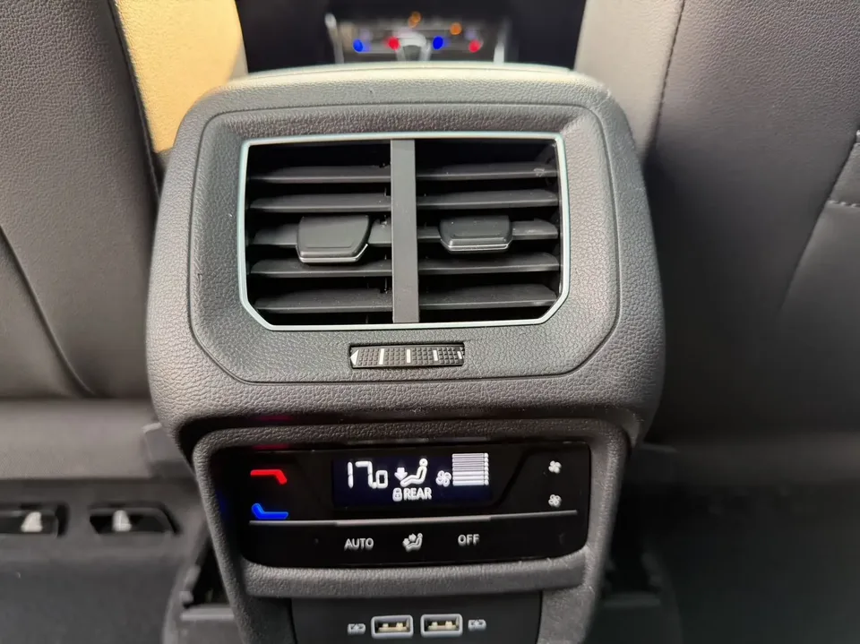 Volkswagen Tayron Tanyue 2022 280TSI 2WD Luxury Smart Edition 2022 — thumbnail 4