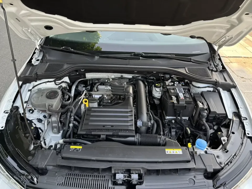 Volkswagen Golf golf 2023 280TSI DSG Pro facelift 2024 — thumbnail 3