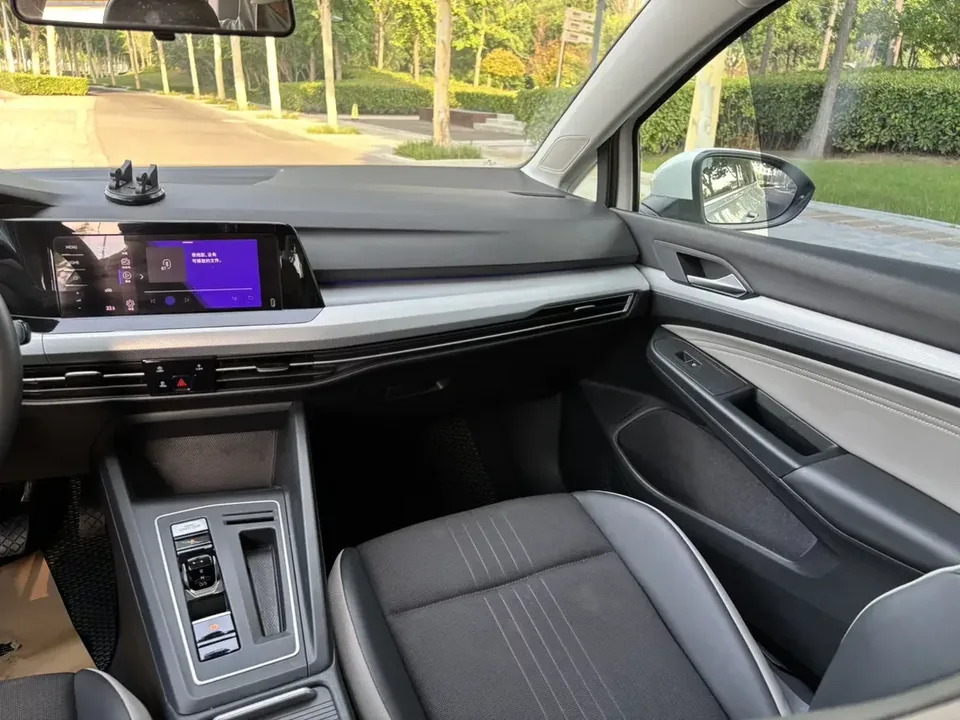 Volkswagen Golf golf 2023 280TSI DSG Pro facelift 2024 — thumbnail 5