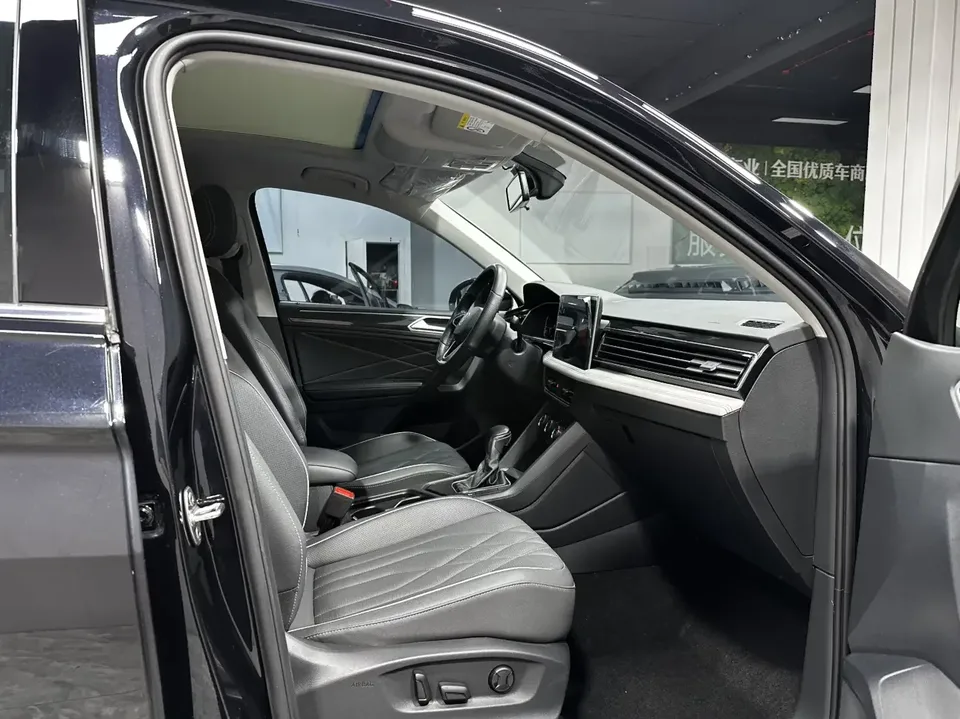 Volkswagen Tiguan L Tiguan L 2023 280TSI Limited Edition 2023 — thumbnail 5