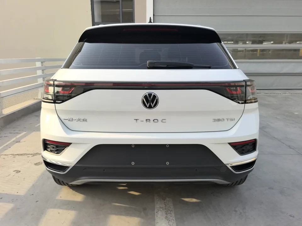 Volkswagen T-Roc TANG 2023 280TSI DSG Time Edition 2023 — thumbnail 2