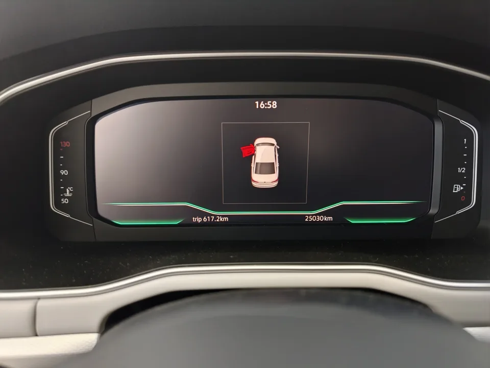 Volkswagen Bora Bora 2023 300TSI DSG Premium Edition 2024 — thumbnail 3