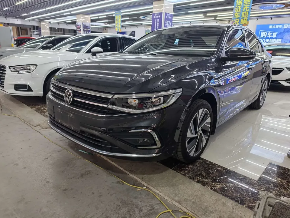 Volkswagen Bora Bora 2023 300TSI DSG Premium Edition 2024 — photo 1, buy with delivery to Moscow