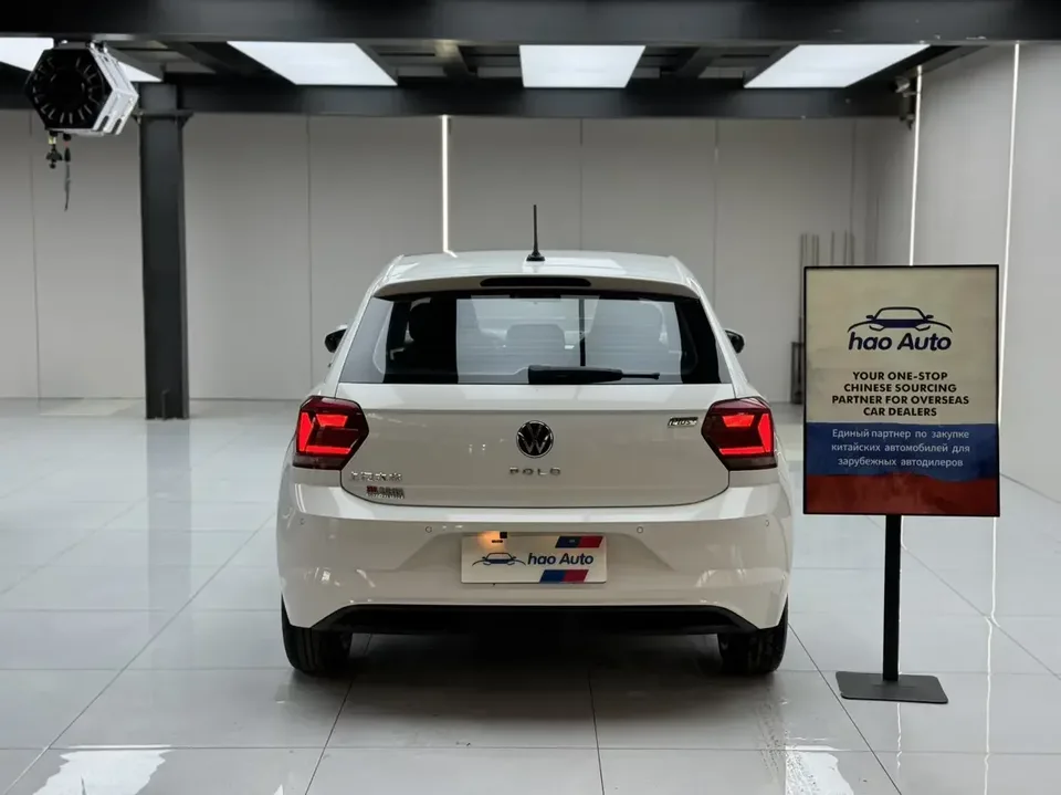 Volkswagen Polo Polo 2021 Plus 1.5L Automatic Colorful Technology Edition 2022 — thumbnail 2