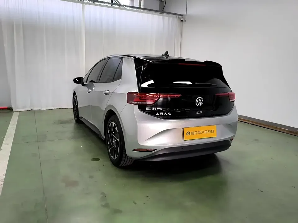 Volkswagen ID.3 Volkswagen ID.3 2024 Outstanding Edition 2024 — thumbnail 2