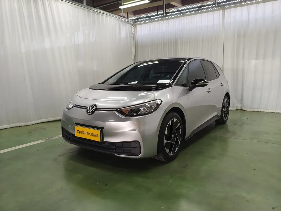 Volkswagen ID.3 Volkswagen ID.3 2024 Outstanding Edition 2024 — photo 1, buy with delivery to Moscow