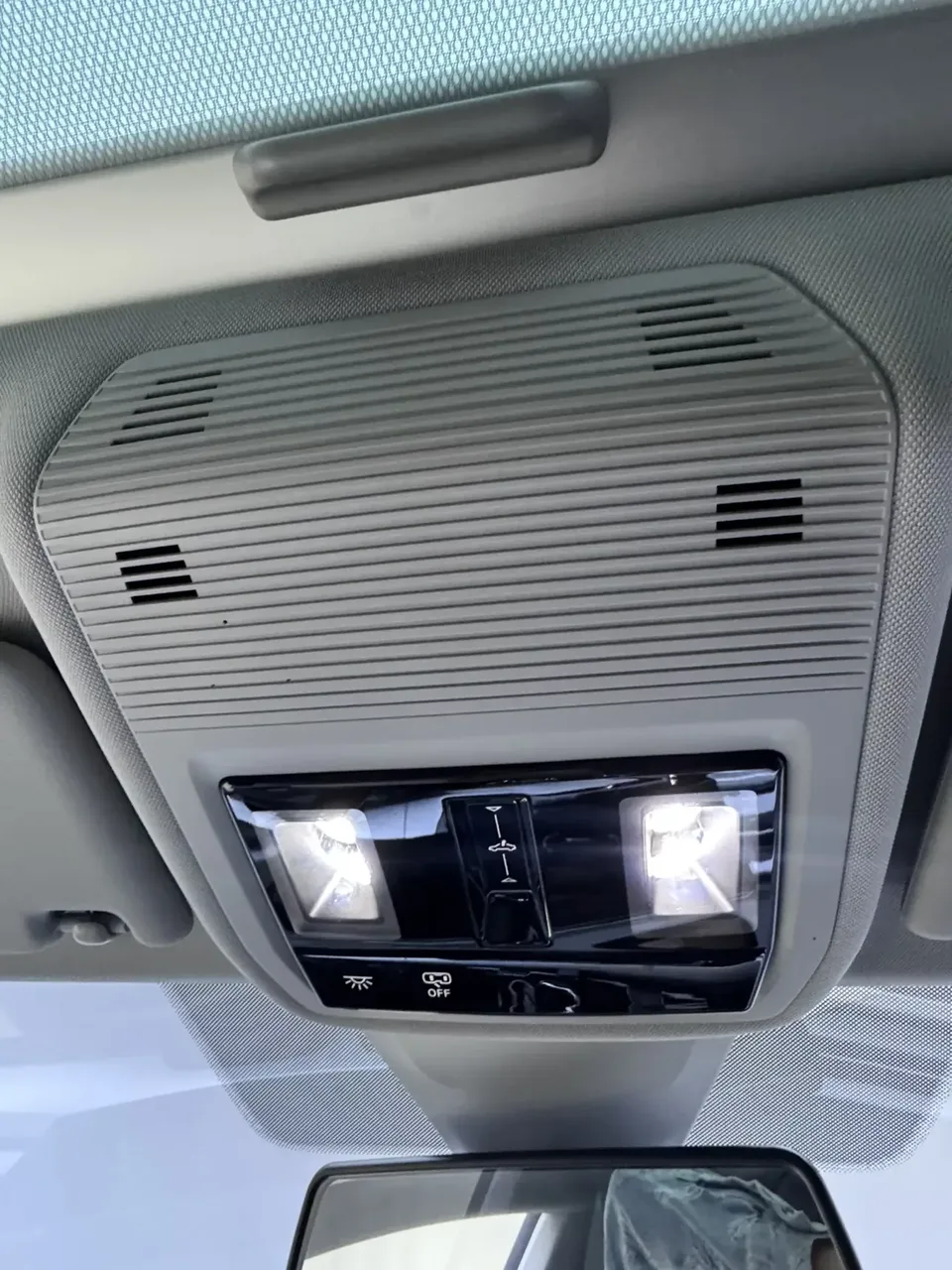 Volkswagen Lamando Lingdu 2023 Lingdu L 280TSI DSG Cool Edition 2023 — thumbnail 4