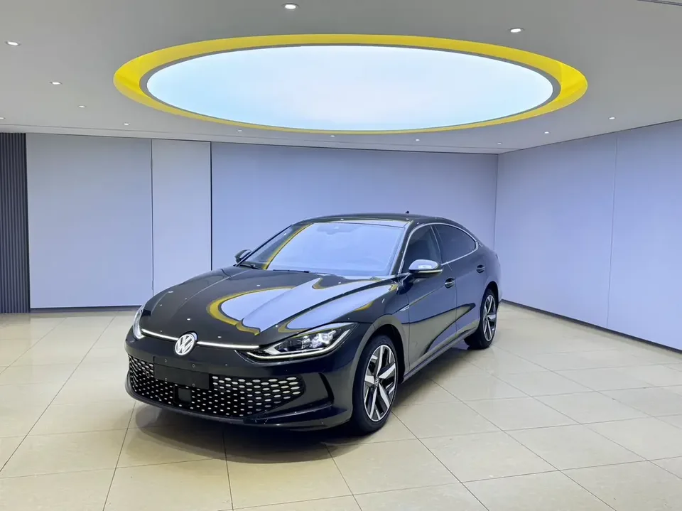 Volkswagen Lamando Lingdu 2023 Lingdu L 280TSI DSG Cool Edition 2023 — photo 1, buy with delivery to Moscow