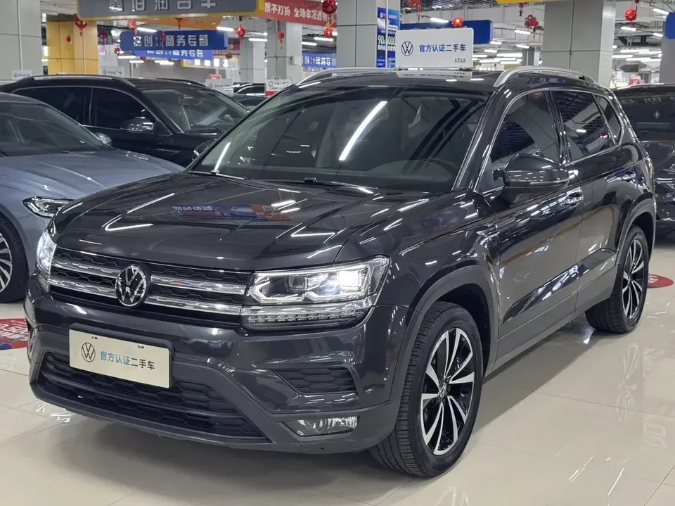 Volkswagen Tharu tuyue 2022 280TSI 2WD Deluxe Edition 2023 — photo 1, buy with delivery to Moscow