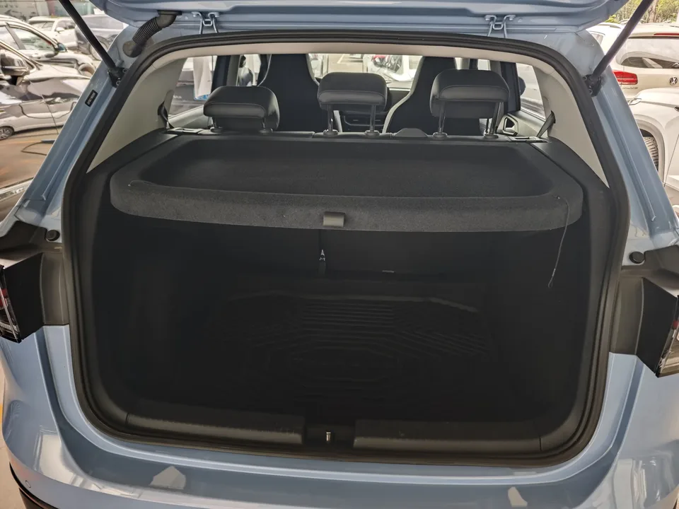 Volkswagen Tharu tuyue 2025 New 300TSI Sharp Edition 2024 — thumbnail 3