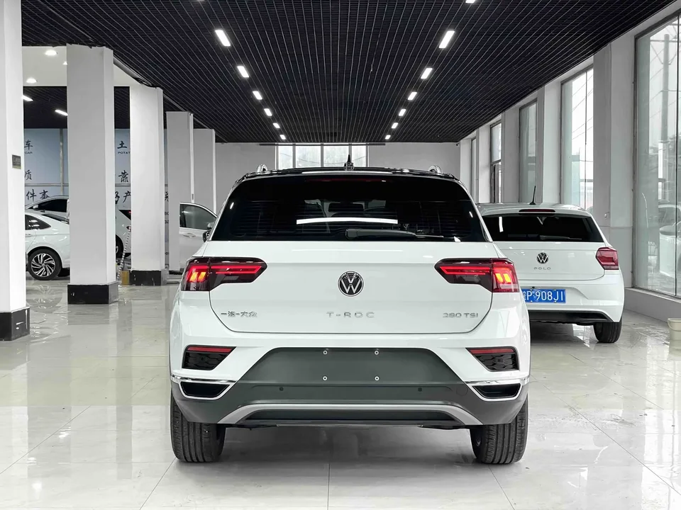 Volkswagen T-Roc TANG 2022 280TSI DSG 2WD Comfort PLUS 2022 — thumbnail 2