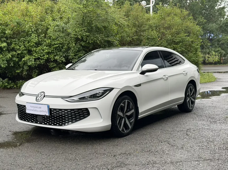 Volkswagen Lamando Lingdu 2023 Lingdu L 280TSI DSG Cool Edition 2023 — photo 1, buy with delivery to Moscow