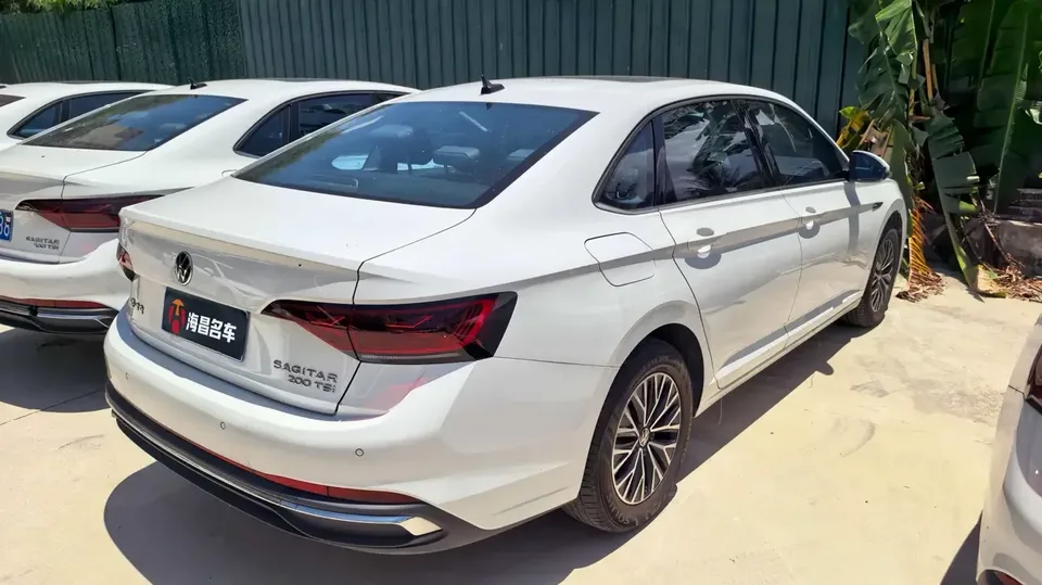 Volkswagen Sagitar Sagitar 2024 200TSI DSG Flying Edition 2024 — thumbnail 4