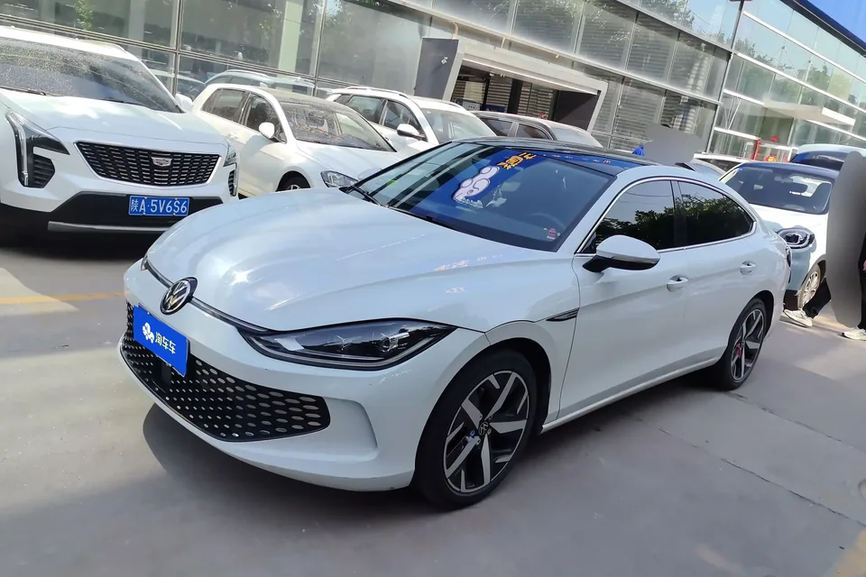 Volkswagen Lamando Lingdu 2024 Lingdu L 280TSI DSG Cool Edition 2024 — photo 1, buy with delivery to Moscow