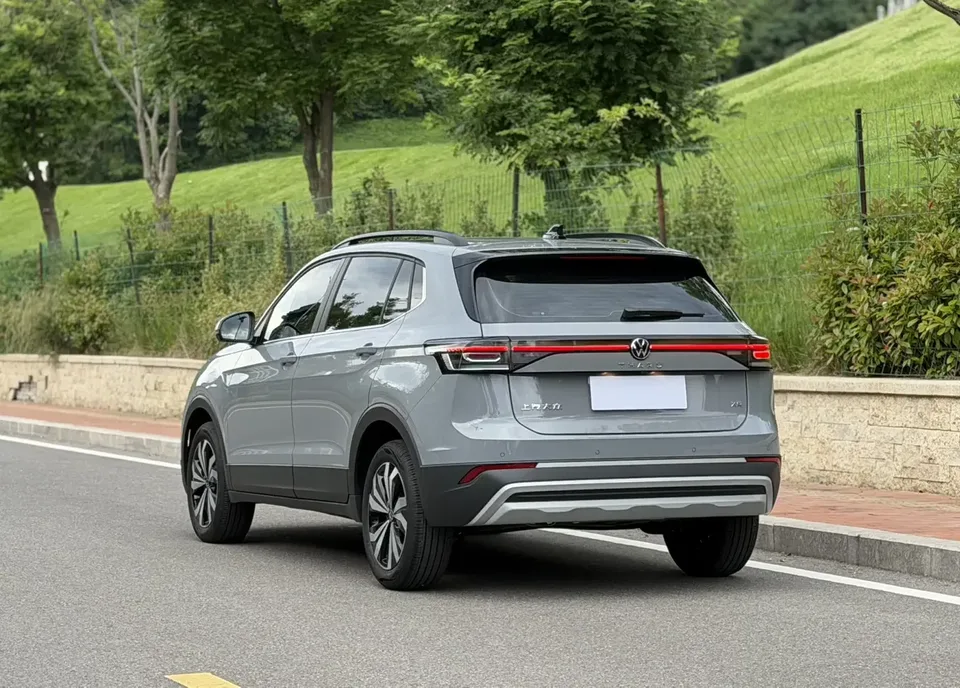 Volkswagen Tharu tuyue 2025 New 1.5L Sharp Edition 2026 — thumbnail 2