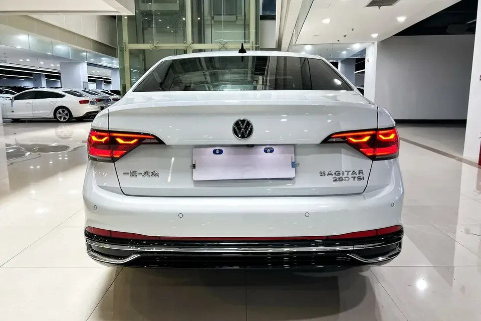 Volkswagen Sagitar Sagitar 2022 280TSI DSG Beyond Edition 2022 — thumbnail 2