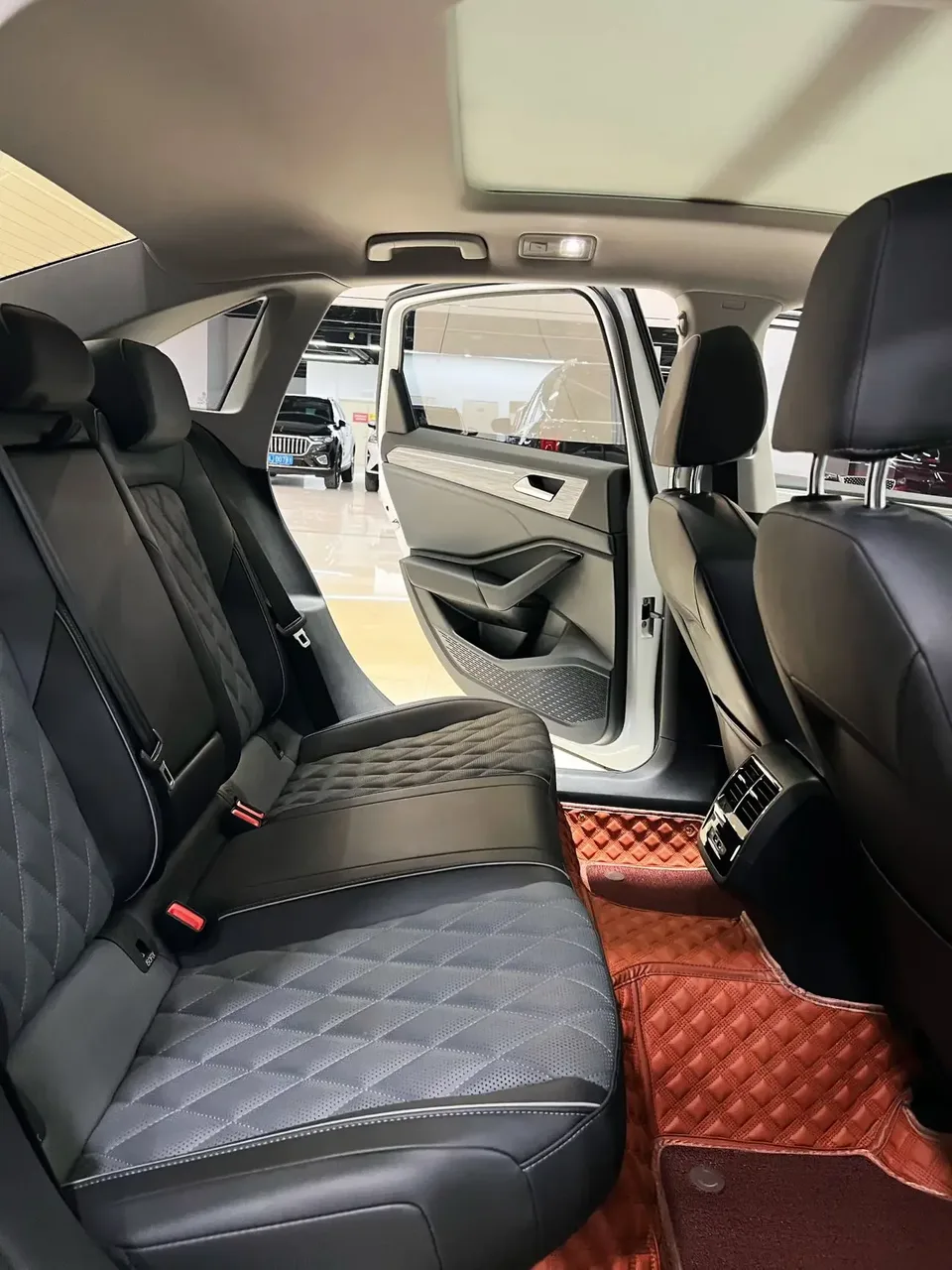 Volkswagen Sagitar Sagitar 2022 280TSI DSG Beyond Edition 2022 — thumbnail 3