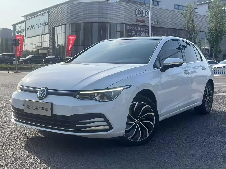 Volkswagen Golf golf 2021 280TSI DSG Pro First Edition 2022 — photo 1, buy with delivery to Moscow
