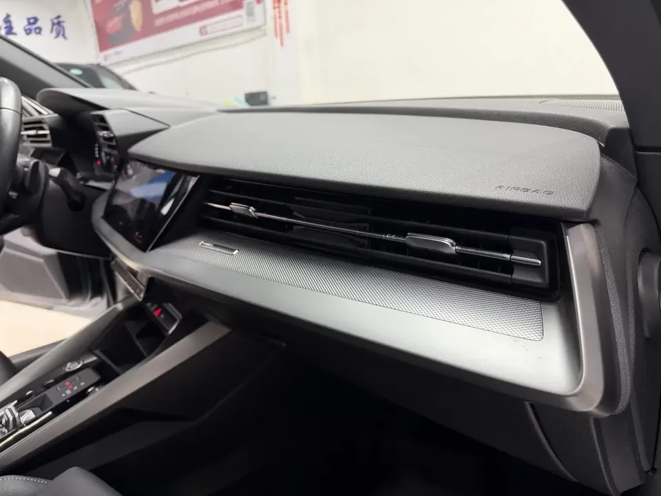 Audi A3 Audi A3 2023 Sportback 35 TFSI Stylish and sporty 2023 — thumbnail 3