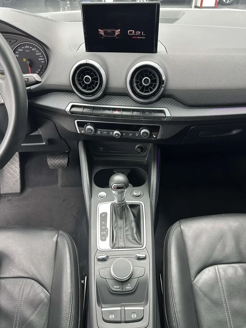 Audi Q2L Audi Q2L 2022 35 TFSI Stylish Dynamic 2022 — thumbnail 4